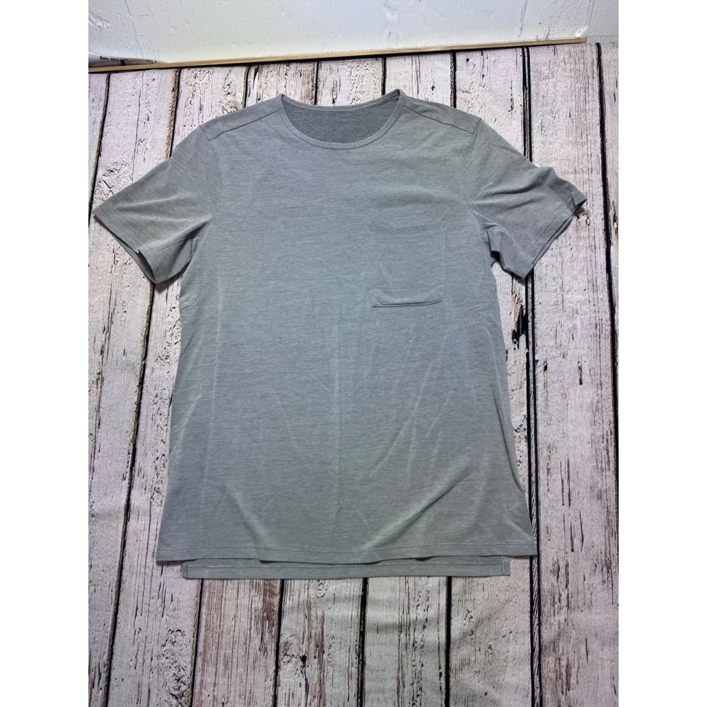 Lululemon Mens Gray Short Sleeve Pocket T-Shirt Heathered Crew Neck Activewear